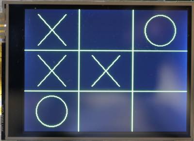 Tic tac toe board on LCD